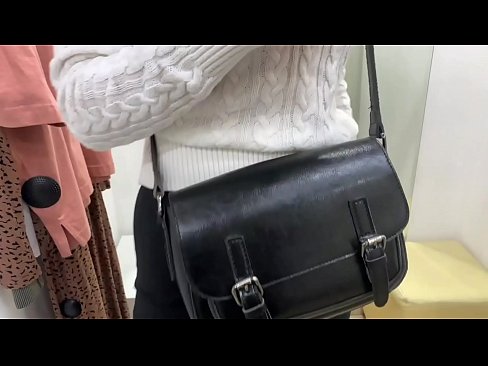 ❤️ Nyilvános maszturbáció a fiatal szuka FeralBerry egy dildóval a próbafülkében ️❌ Sex video at hu.milf300com.ru ️❤